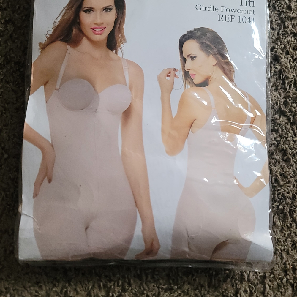 Ann Michell Women's Shapewear in Light Pink